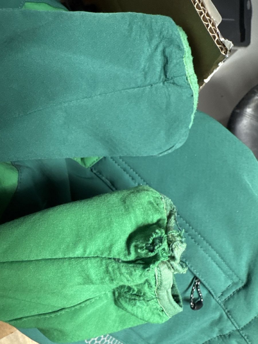 Mckinley Jacken & Mäntel: Ski-Jacke von McKinley, Grösse 128 – Gebraucht aus Wetzikon ZH von alessior 3