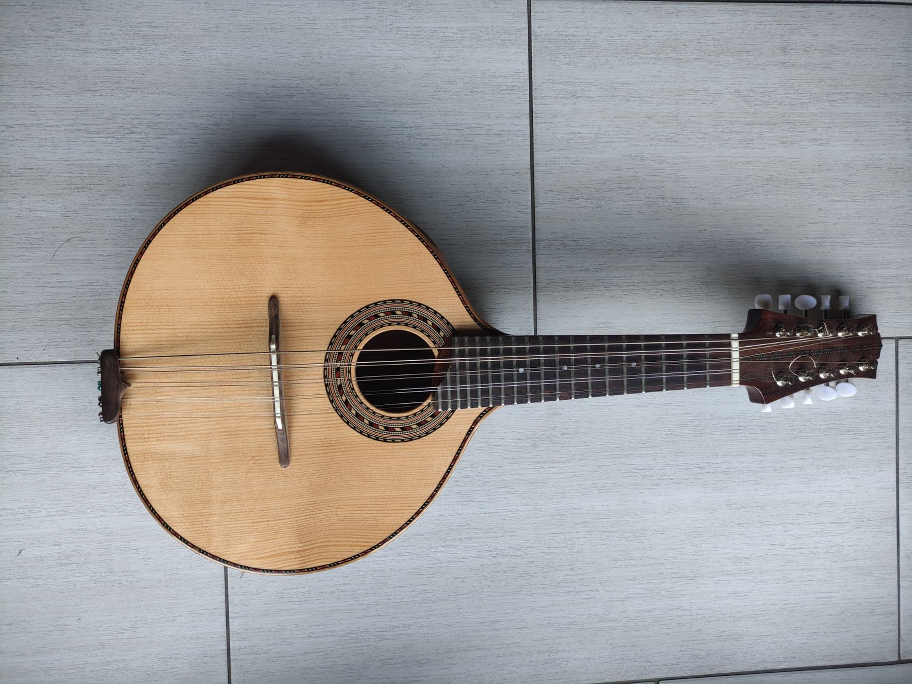 Strumenti musicali: 10-saitige Mandoline -  Luthier/Gitarrenbauer Ivan Rodrigues – Nuovo (secondo la descrizione) da Ruschein venduto da vin_9b8c 3