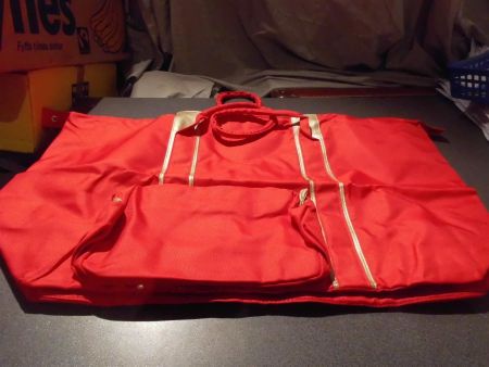 Tasche mit Nessesair, rot/goldene Streif
