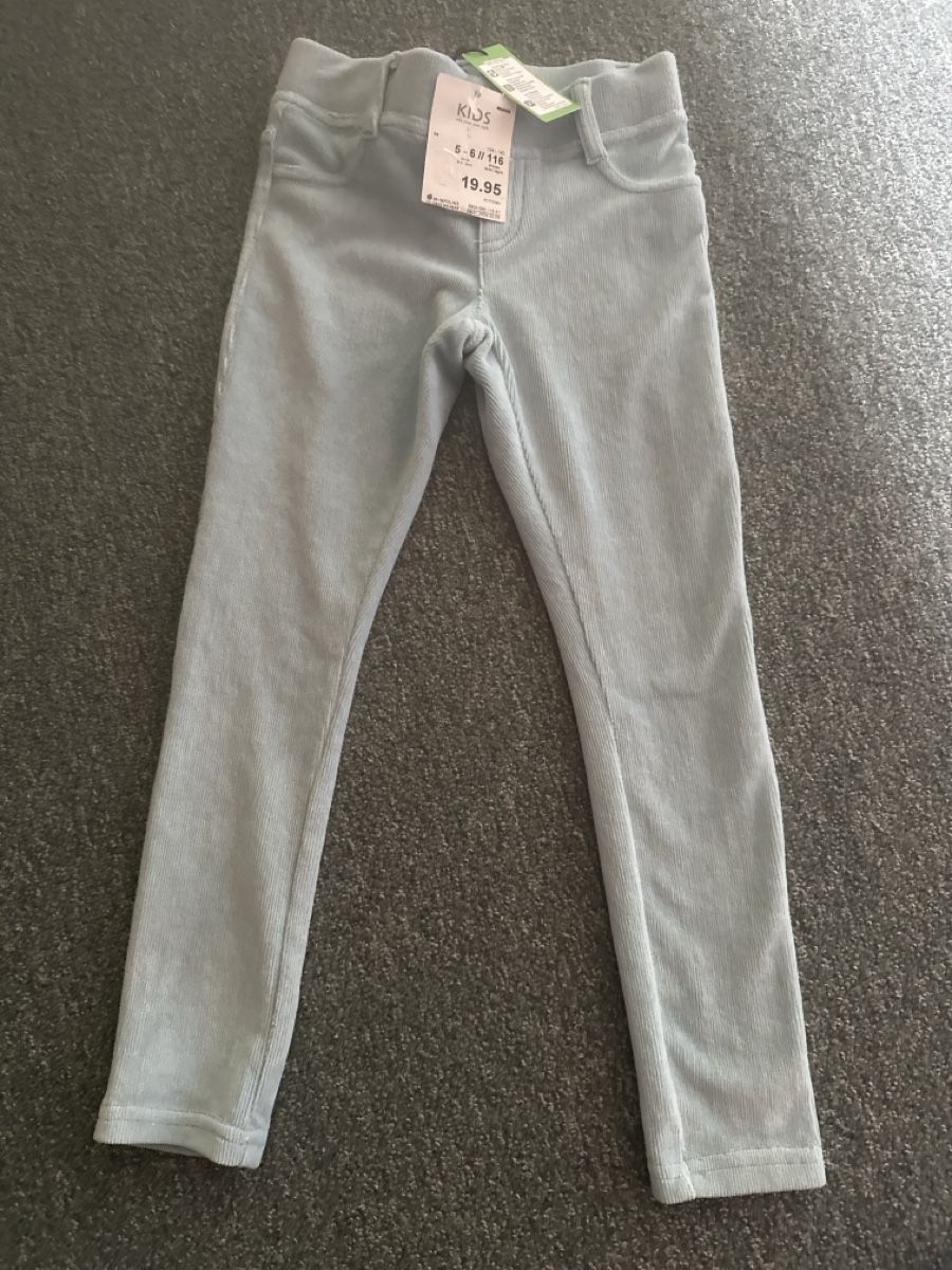 Hosen: Gemütliche Hose Gr 116 – Neu und originalverpackt aus Baltschieder von YmroBe