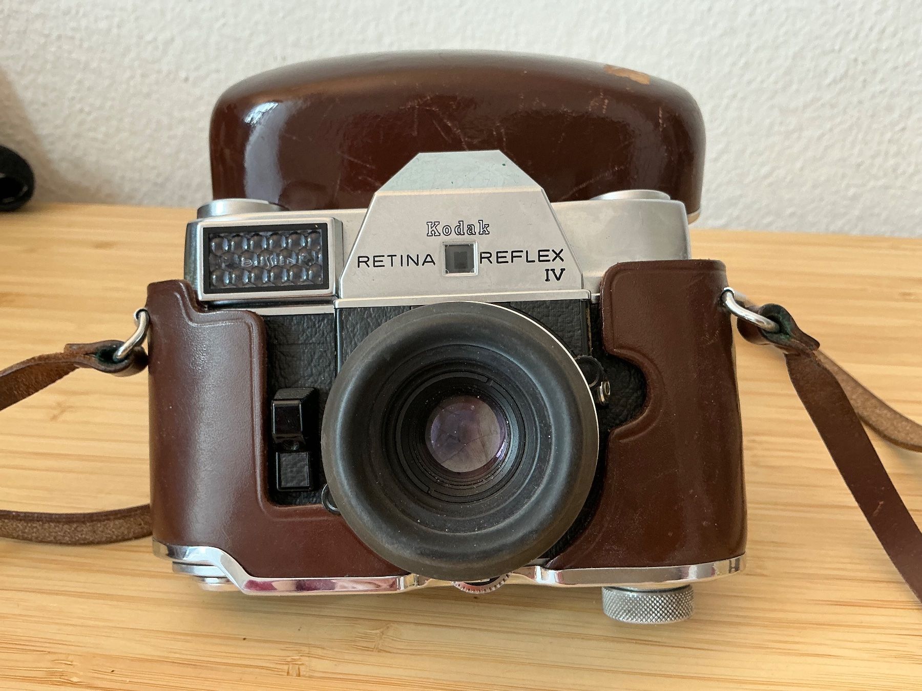 Kodak Fotocamera: Kodak Retina Reflex IV  mit Ledertasche! – Difettoso da Zürich venduto da tan_gp95