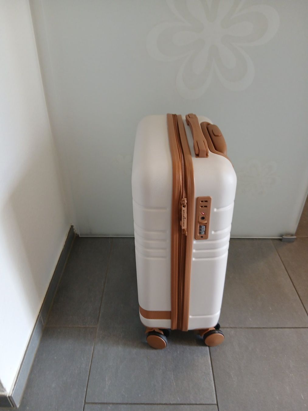Sonstiges zu Aviatik: Easyjet Hartschalenkoffer – Neu (gemäss Beschreibung) aus Birsfelden von coccobello03 1