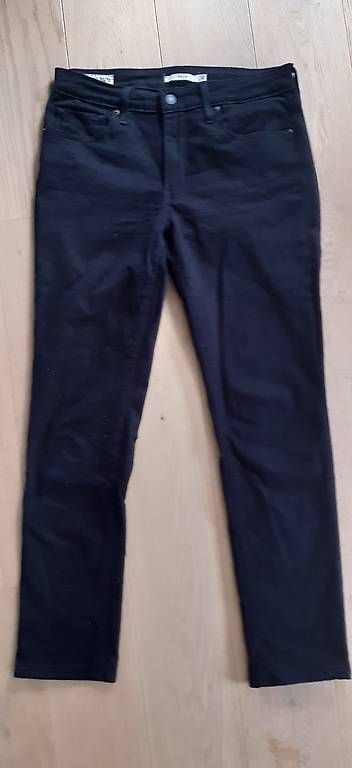Levi's Jeans: Neue Levi's Jeans 712 Grösse 30-30 – Nuovo (secondo la descrizione) da Oberwil BL venduto da Taeh