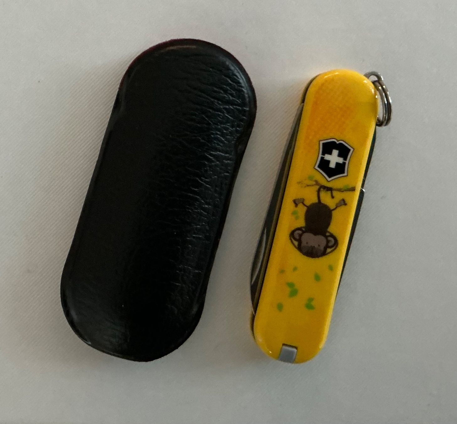 Victorinox Coltelli tascabile: Victorinox Classic Limited Edition 2016  3 Wise Monkeys – Nuovo (secondo la descrizione) da St. Margrethen SG venduto da vista23