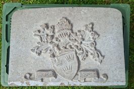 Wappen Naturstein Relief Steinmetz Arbeit Heraldik Skulptur