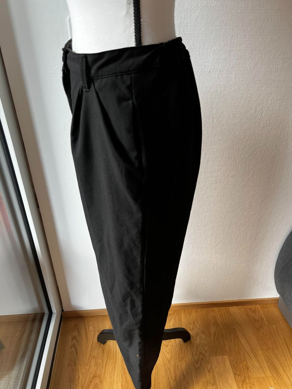 Pantaloni: ✨Hose M /L✨ – Usato da Riehen venduto da edu_92w7 4