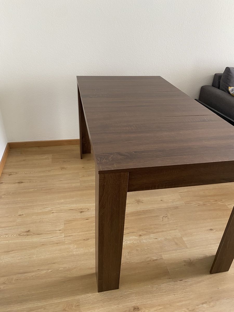 Brauner Holztisch, Esstisch in Top Zustand (Neu (gemäss Beschreibung)) in Chur für CHF 50 – nur Abholung auf Ricardo kaufen