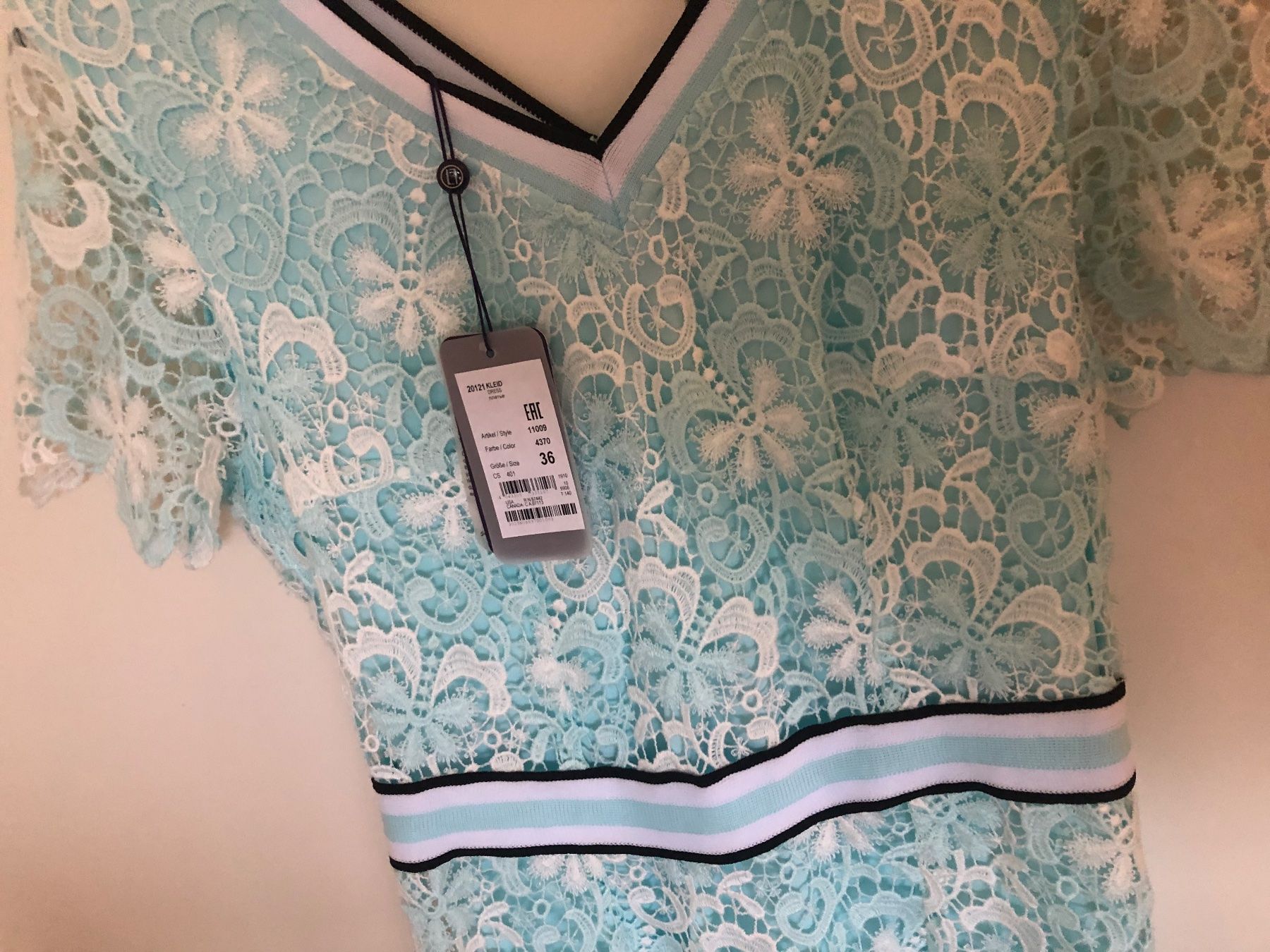 Kleider: Laurél Spitzenkleid türkis 36 NEU – Neu (gemäss Beschreibung) aus Oberglatt ZH von jul_nhy7