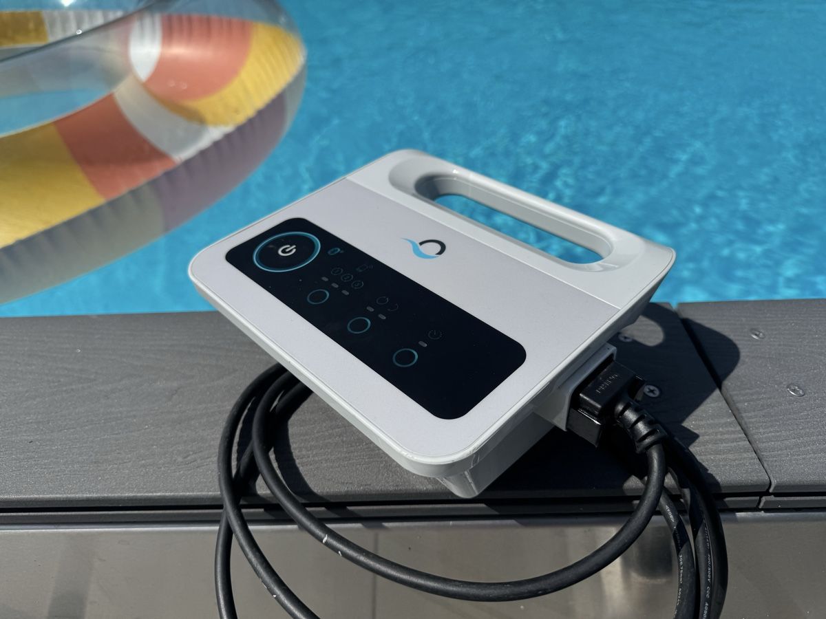 Dolphin Accessori per Piscine: Maytronics Dolphin RW 200 Pool-Reinigungsroboter – Usato da Horriwil venduto da kreidlerkari 7