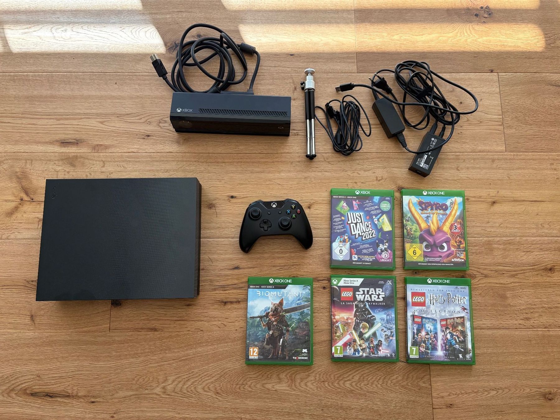 Microsoft Console: Xbox One X - Project Scorpio - mit SSD aufgerüstet + Kinect – Usato da Muttenz venduto da kuz_kx79
