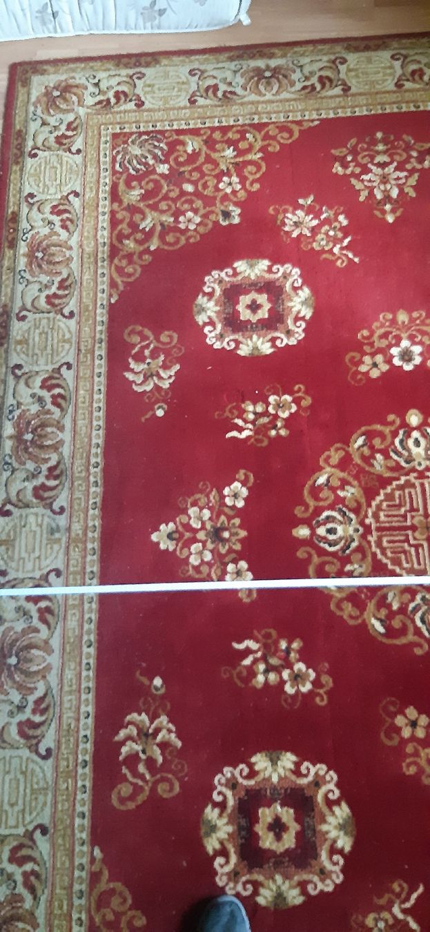 Tappetini fitness: Tapis Hera Laine vierge rouge – Usato da Courtételle venduto da Sircaya 1