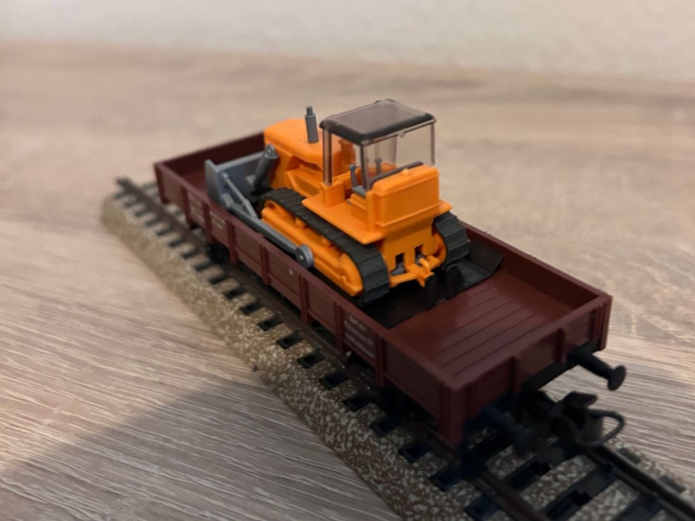 Märklin Modelleisenbahnen: Märklin 4424 Güterwagen mit Bagger – Gebraucht aus Goldach von Manyro55 3