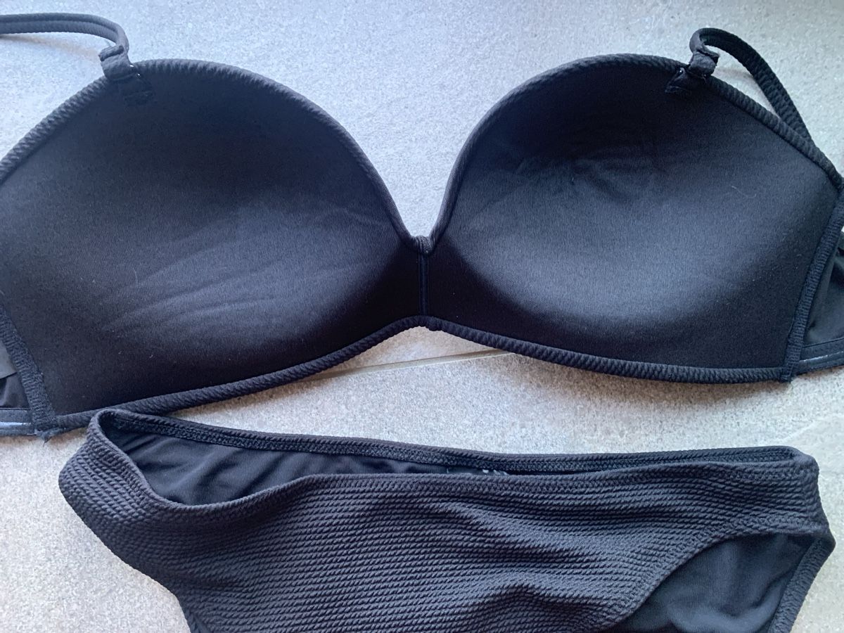 H&M Maillots de bain & Bikinis: Bikini H&M schwarz Grösse 75D /40 – Neuf (Voir description) à Bühler par Princess2016 1