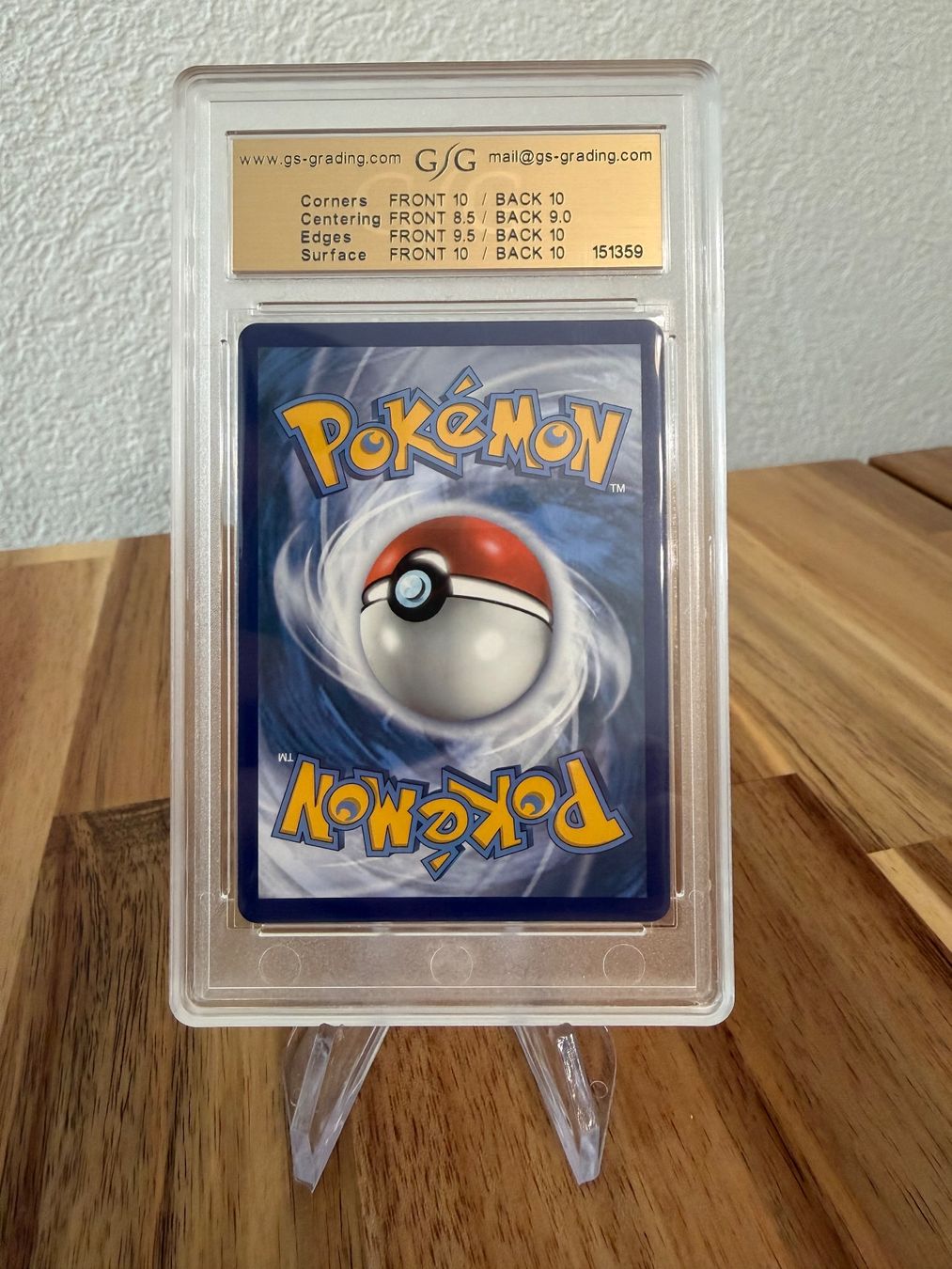 Pokémon Cartes à collectionner: Charizard Shiny GSG 9 – D'occasion à Anglikon par Zappierjester85 1