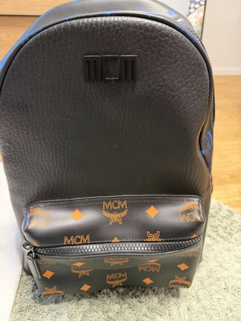 MCM Rucksack – Schwarz mit Cognac Visetos –Sehr guter Zusta