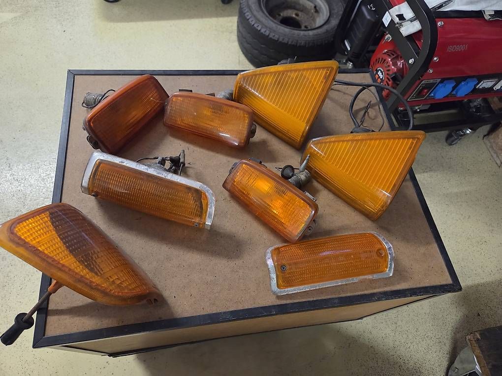 Tutti pezzi di ricambio auto: Diverse Ford Blinkergläser, – Usato da Matzingen venduto da AMY-007 3