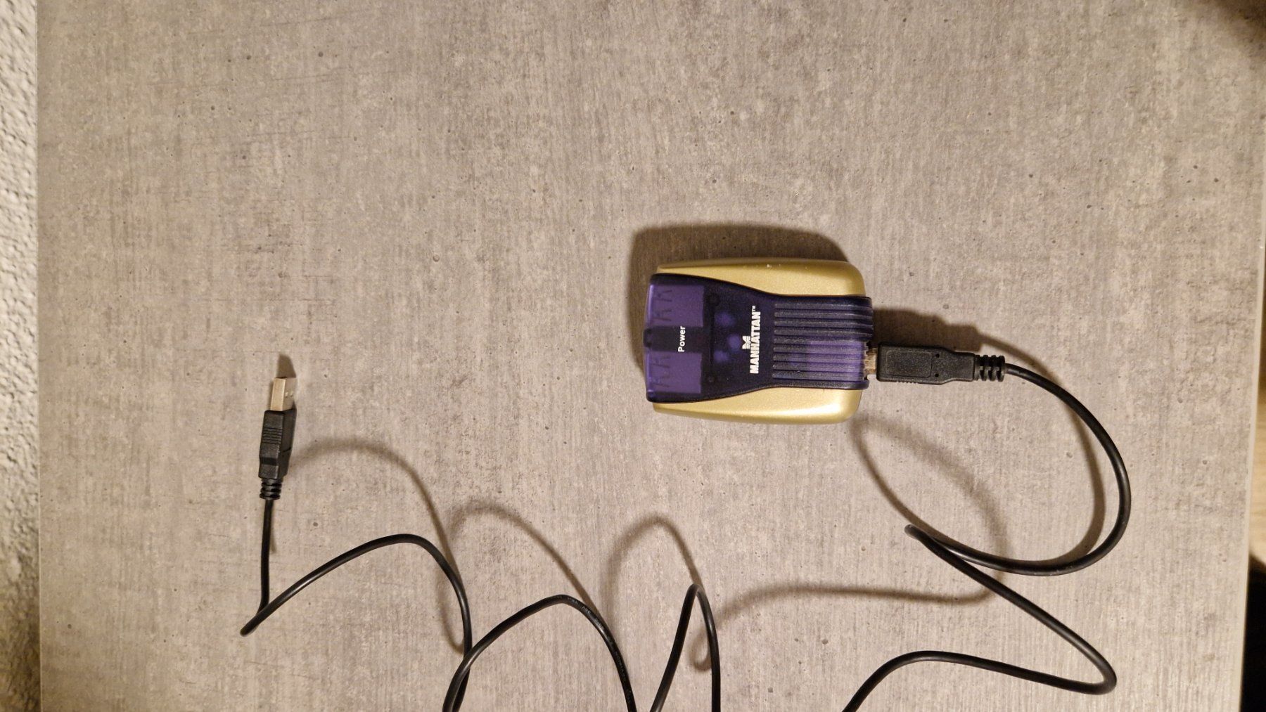 Hubs & Switches: USB-Hub – Gebraucht aus Buchs SG von mr9470
