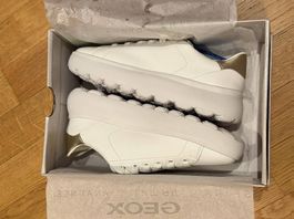 Absolut top neue GEOX Schuhe Grösse 38