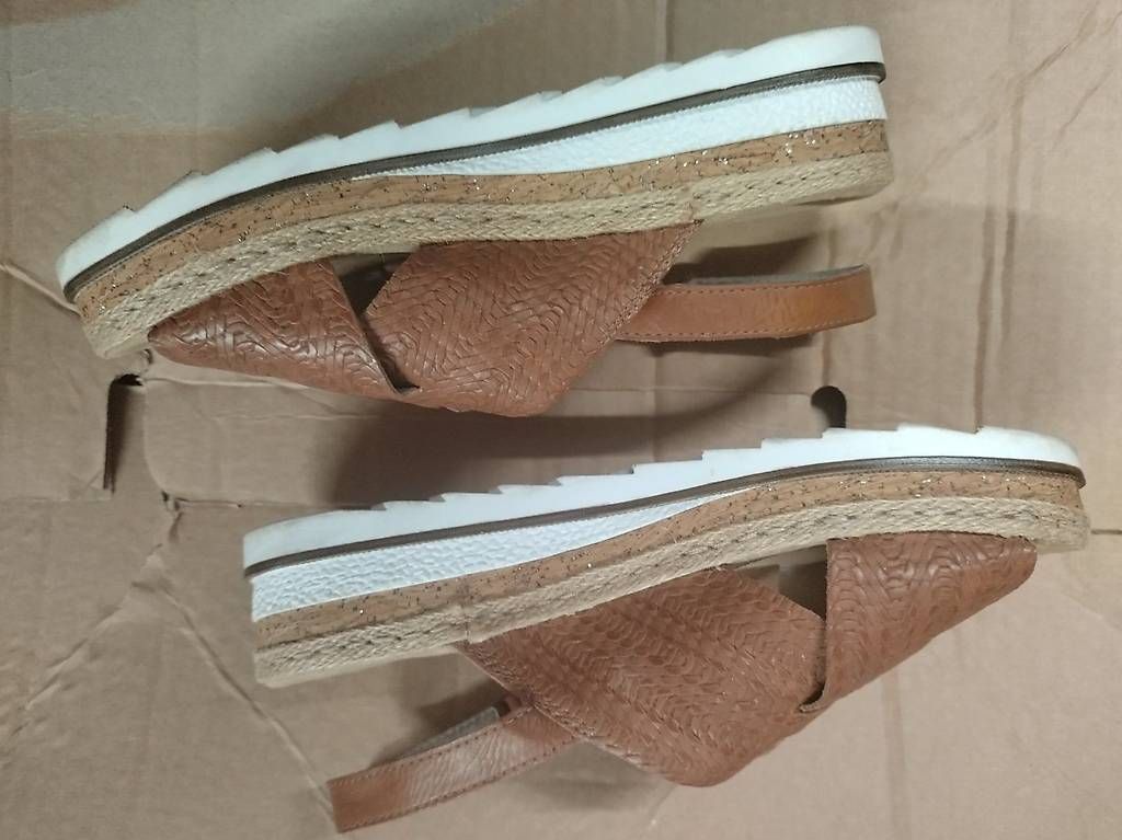 Scarpe da donna: Sandalen – Usato da Emmenbrücke venduto da 65charly