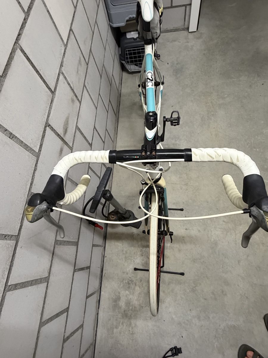 Bianchi Biciclette: Rennrad Bianchi & mehr – Usato da Ittigen venduto da bsf_tne3 3