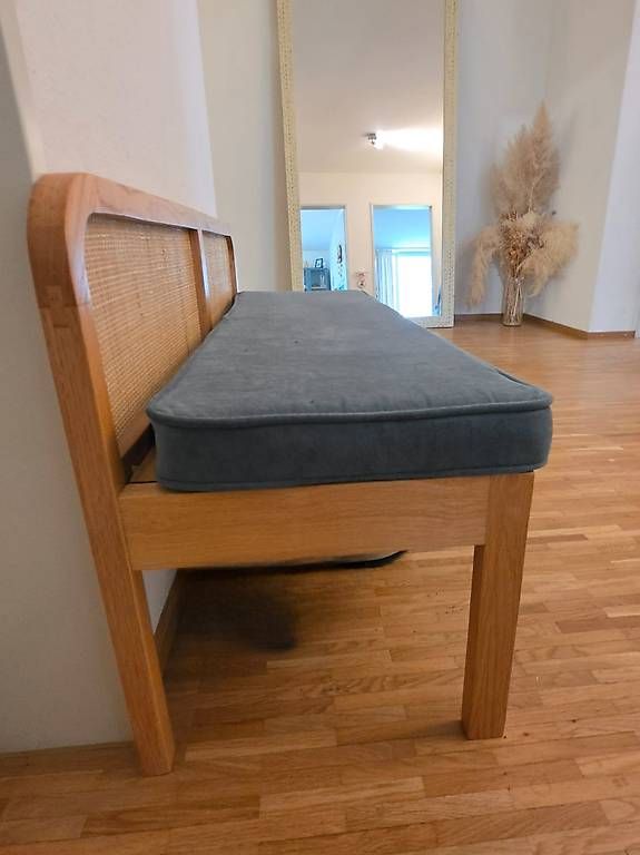 Panchine: Holzbank mit Sitzkissen – Usato da St. Gallen venduto da Karina079 2