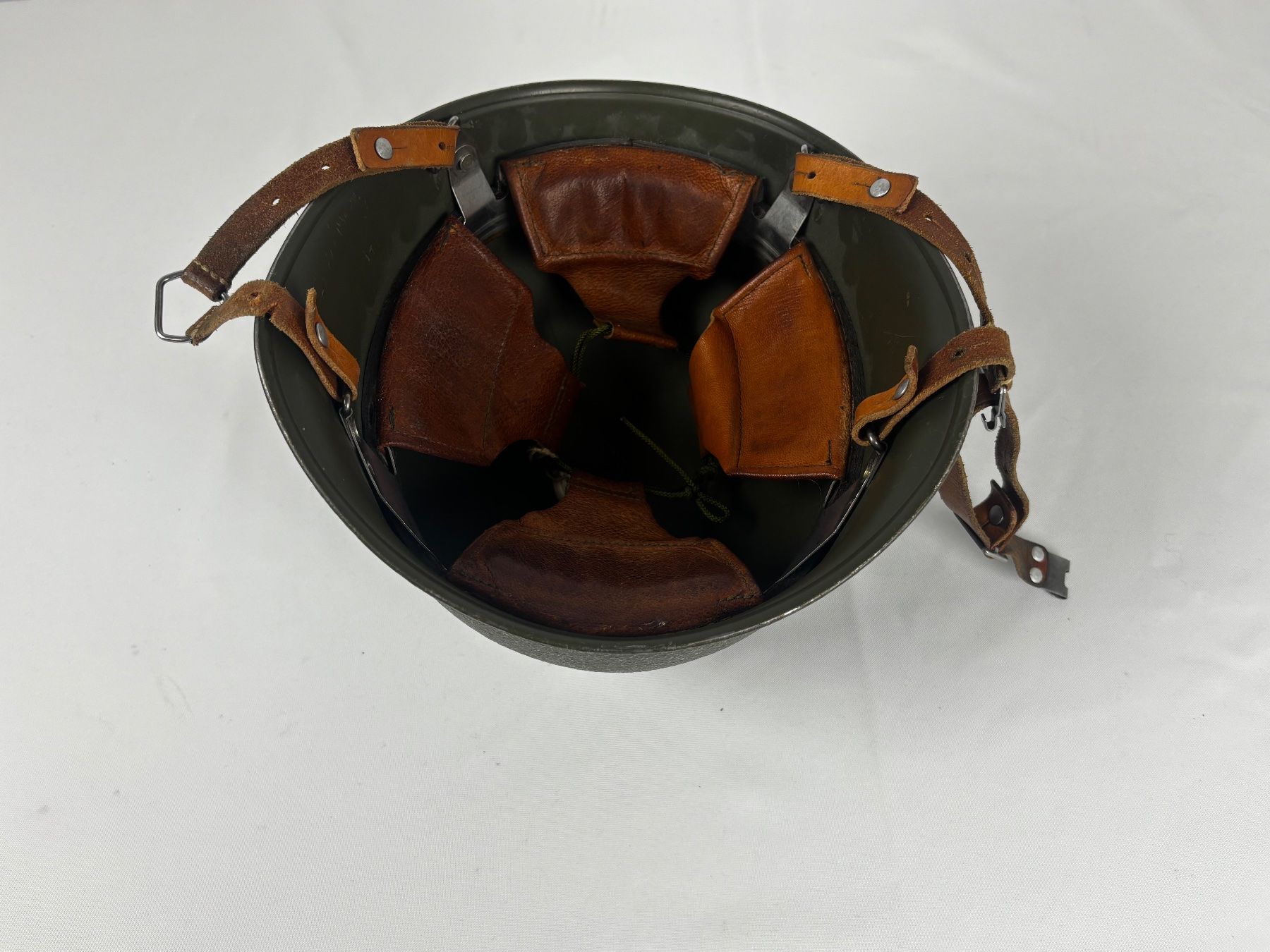 Schweizer Armee Uniformi & Effetti personali: Militär Helm – Usato da Wettingen venduto da Wendemarket 3