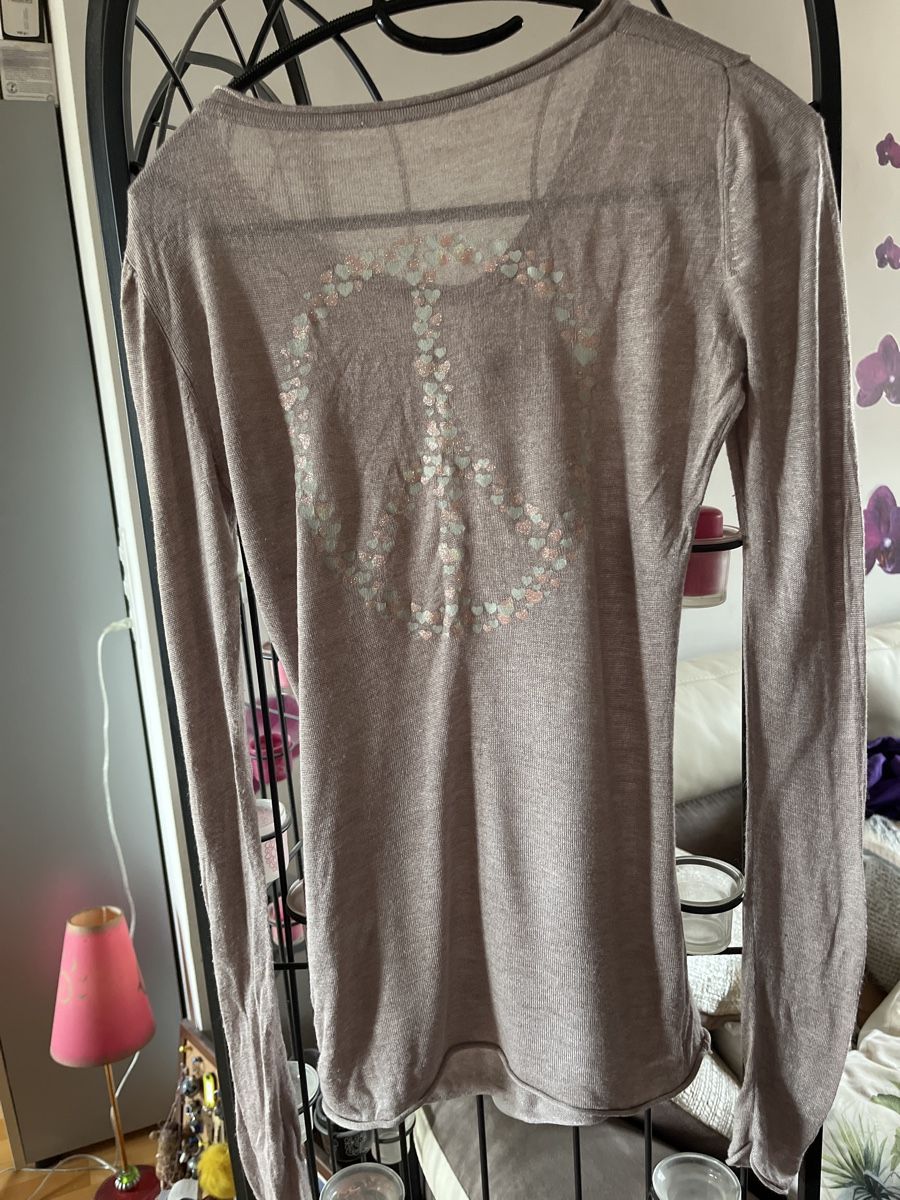 Pullover & Sweatshirts: Pull fin manches longues avec motif peace S – Gebraucht aus Genève von Libellule477 1