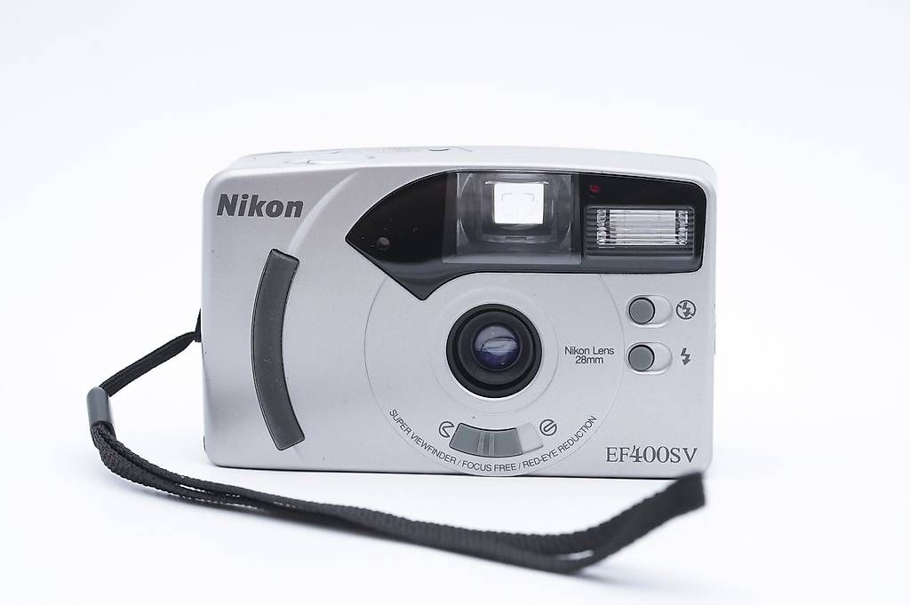 Nikon Fotocamera: Nikon EF400SV - 28mm Objektiv! – Usato da Bern venduto da Shutter-Palace 2