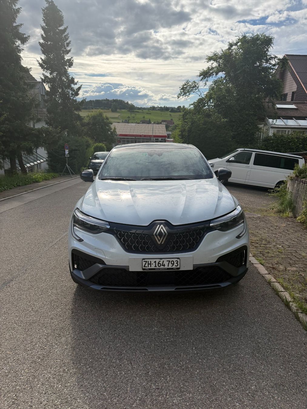 Renault Autos: Renault Arkana Esprit Alpine Full Tech E-Hybrid – D'occasion à Aesch ZH par jijo19 2
