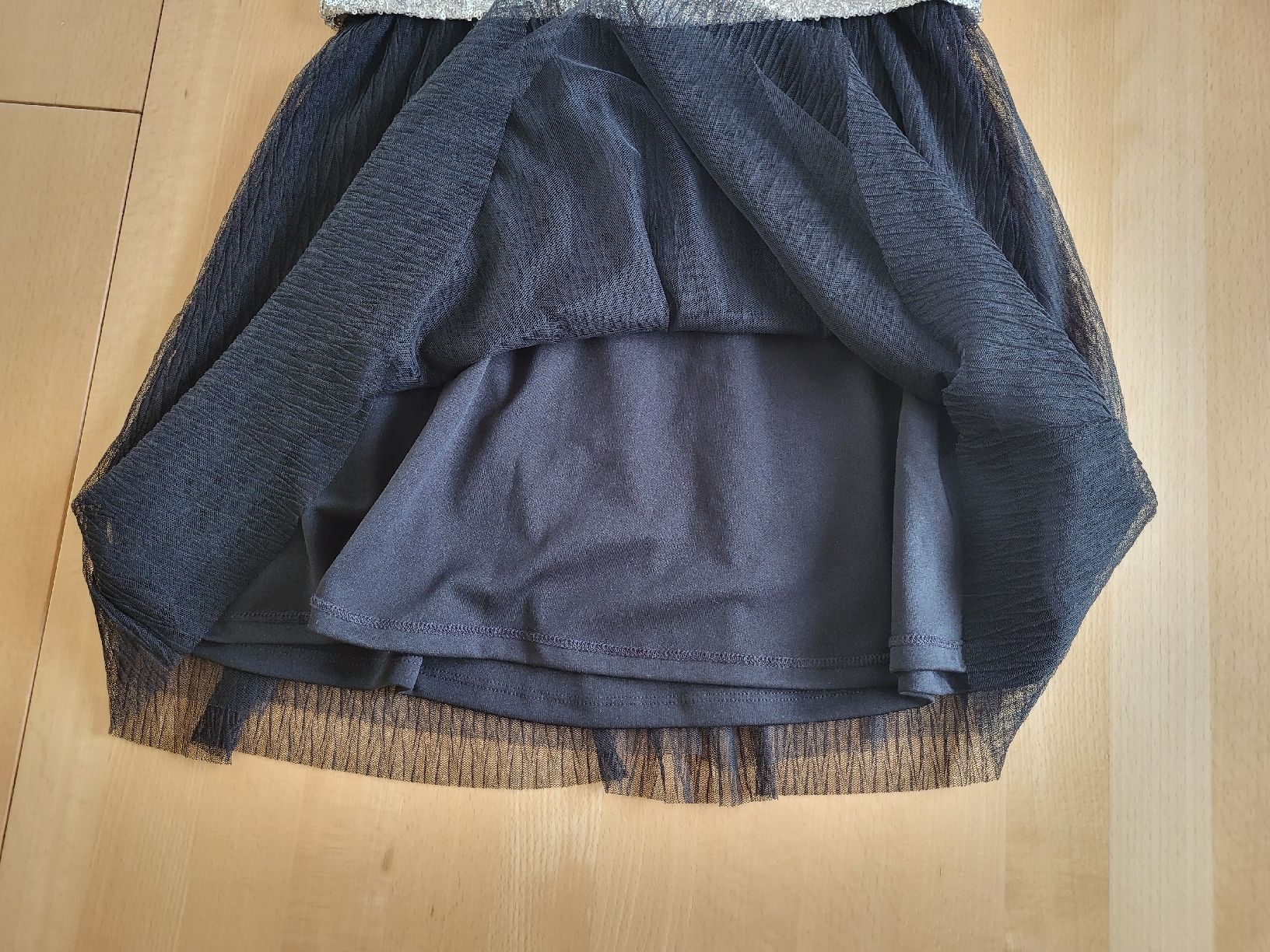 C&A Vestiti & Gonne: Pailletten Kleid Gr. 146 – Usato da Dürrenäsch venduto da DanaW01 4