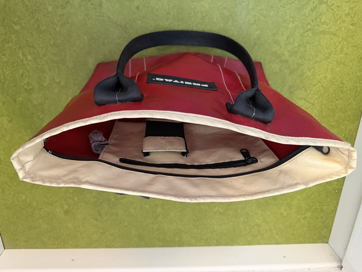 Freitag Borse: Freitag Tasche – Usato da Winznau venduto da Rainbow-13 4