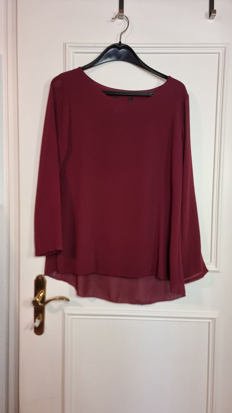 Blusen: Elegante Bluse Gr. 38/40, weinrot – Gebraucht aus Wald ZH von CapLux