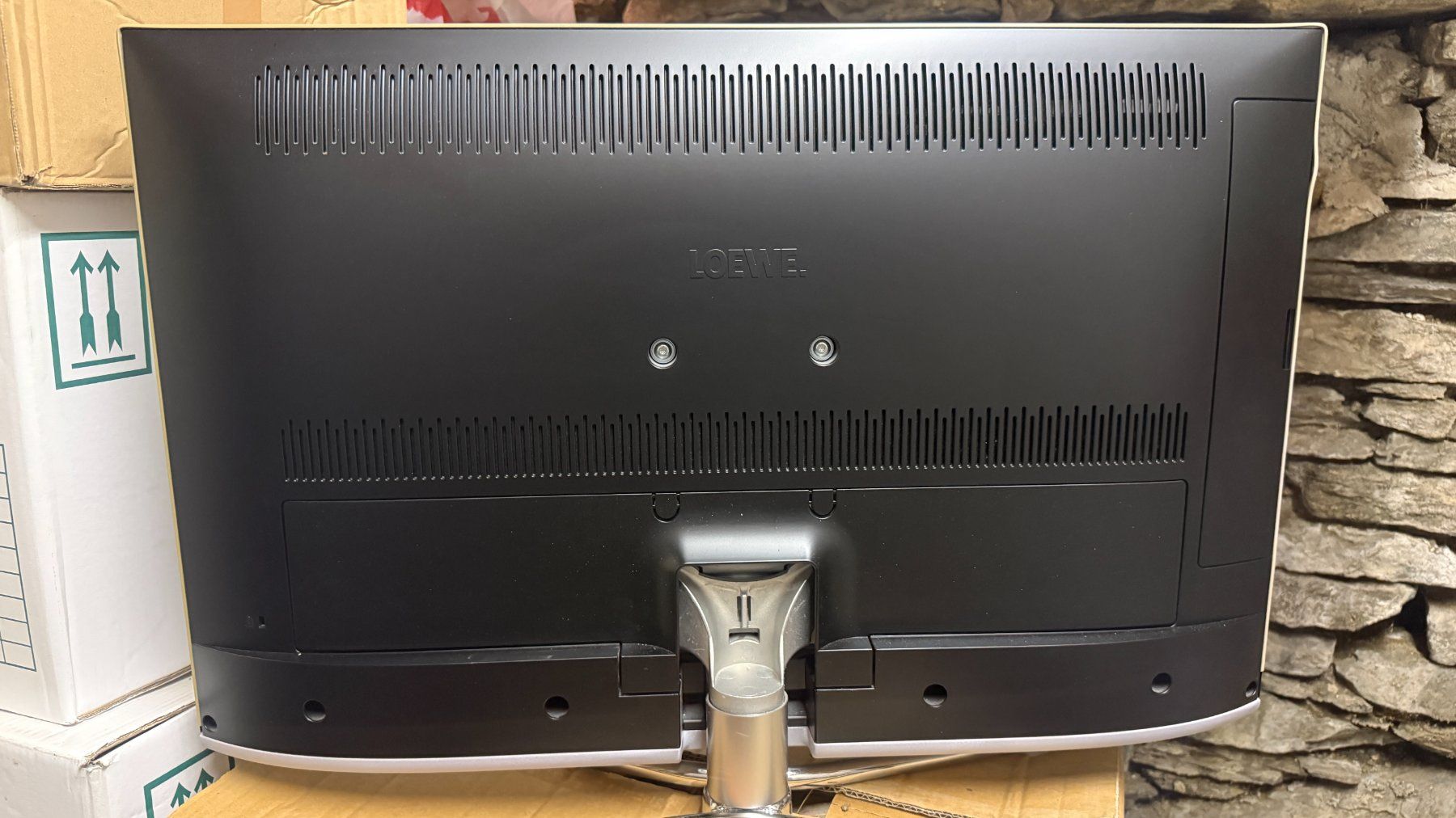 Loewe Televisori: LOEWE Connect 32 DR+ SL320F Full HD LED CI+ DR+ – Usato da Lodrino venduto da Stema 1