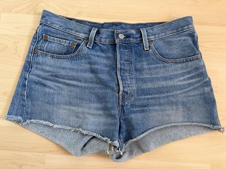 Levis Shorts M / L