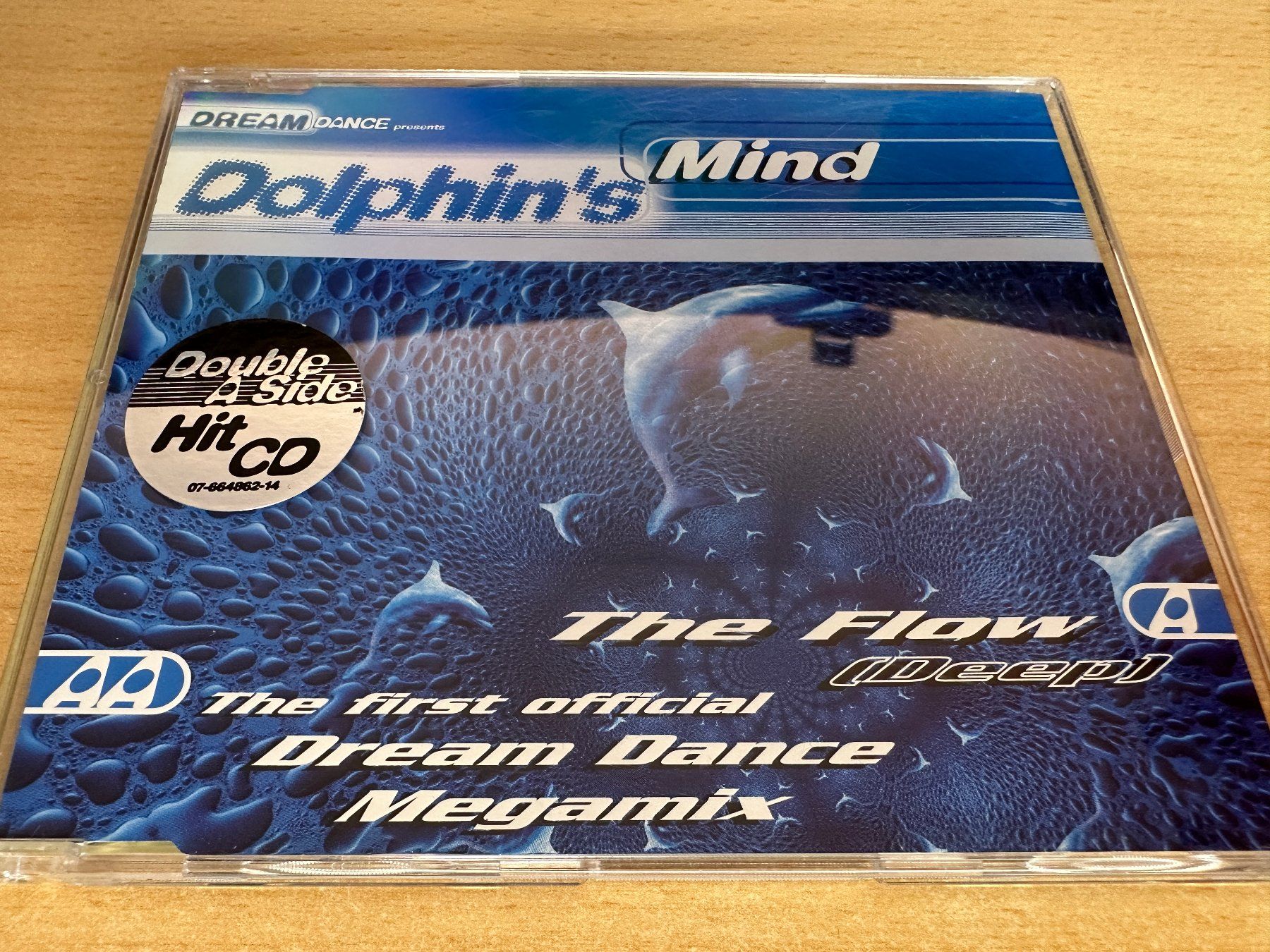 CD: Dolphin's Mind – The Flow (Deep) / The First Off - Single CD – Usato da Rikon im Tösstal venduto da Alpenmutz