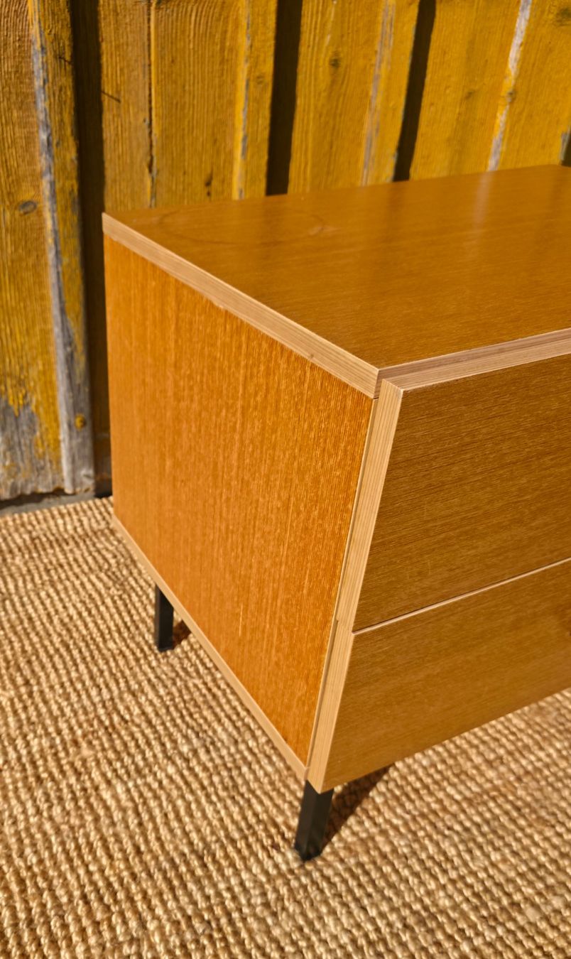 Kommoden: Mid Century Nachtisch/Mini Kommode – Gebraucht aus Haslen AI von Vintagelix 3