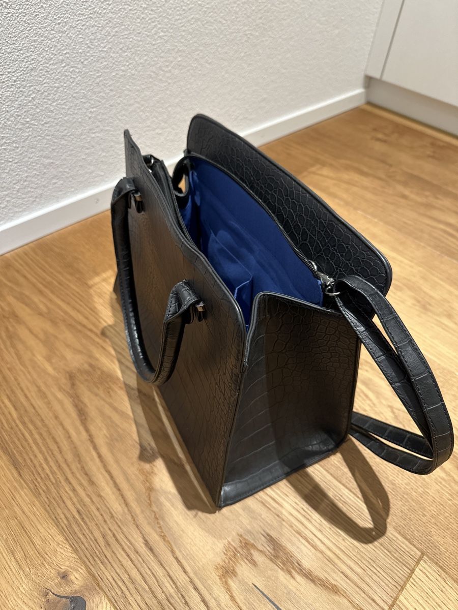 Borse da donna: Handtasche – Usato da Nottwil venduto da oO0_Erwin_0Oo 1