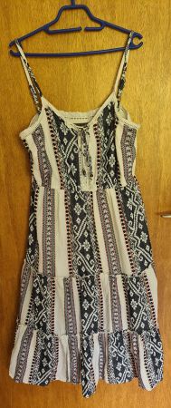 Wunderschönes Trägerkleid, Grösse 44