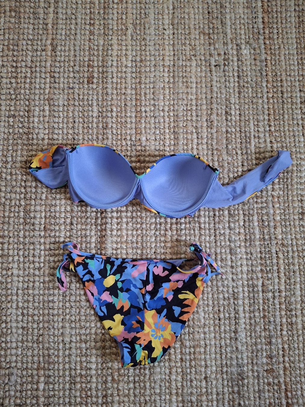 Calzedonia Costumi da bagno & Bikini: Bikini Calédonie T38 lila – Nuovo (secondo la descrizione) da Lausanne venduto da Cognitia 1
