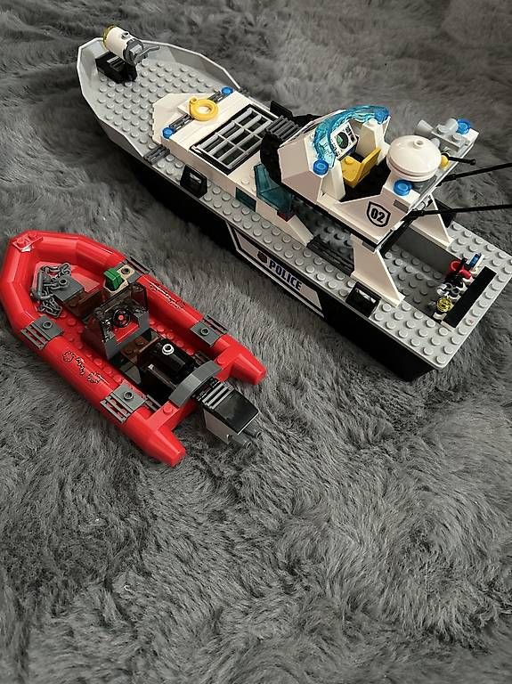 Spielzeuge: Lego City Polizeipatrouillen Boot – Gebraucht aus Diegten von Jaqueline4 2