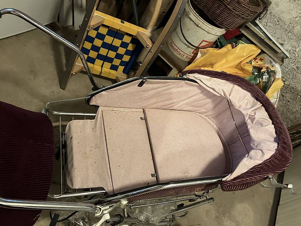 Carrozzine: Antiker kinderwagen – Usato da Eschlikon TG venduto da ritschi90 2