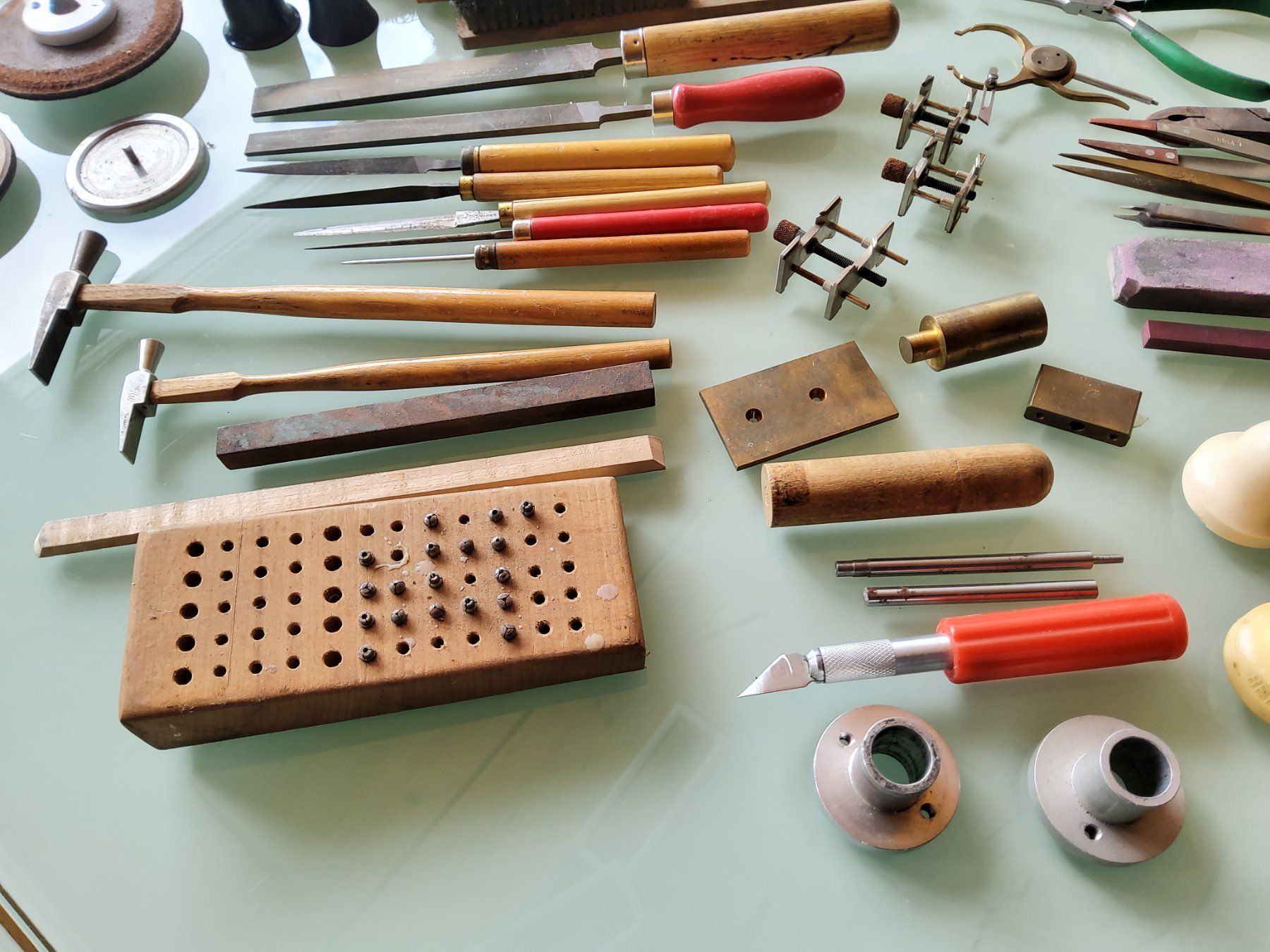 Tutti gli attrezzi: Lot d'outils d'horlogerie  – Usato da Malleray venduto da Broc-Mo 5