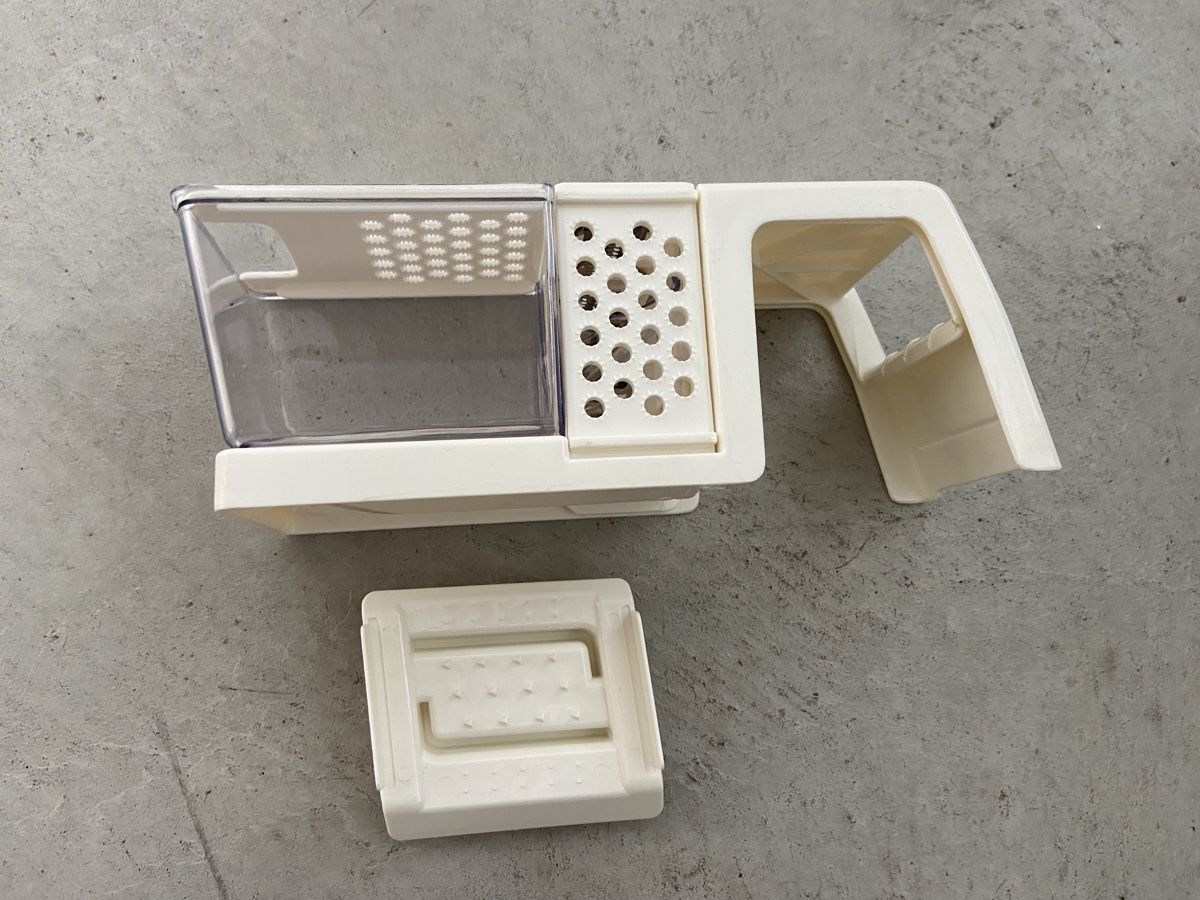 Elettrodomestici da cucina: Neue Gemüsereibe weiss – Nuovo (secondo la descrizione) da Zürich venduto da Eves.vintage.element 1