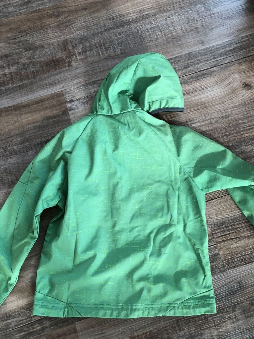 Jacken & Mäntel: Kinder Softshell Jacke, Grün , Gr. 140 – Gebraucht aus Steffisburg von Aare77 1