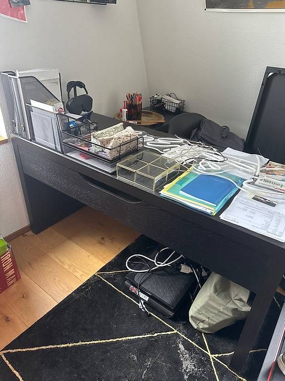 Bureaux: Bürotisch Malm – Neuf avec emballage d'origine à Basel par vas_hqy7