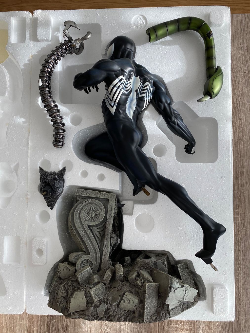 Marvel Statuette: Sideshow Marvel - Spider-Man - Back in Black Statue – Usato da Rotkreuz venduto da Mr.TeaLeaf 6