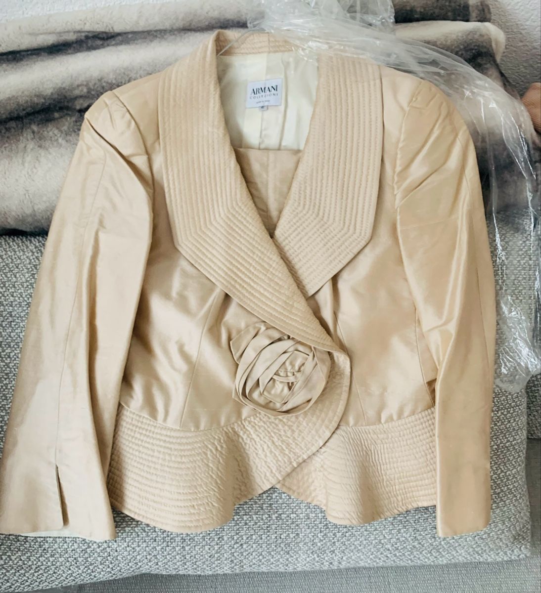 Costumi: RUNWAY ARMANI Seiden Kostüm – Nuovo (secondo la descrizione) da Herrliberg venduto da nominemola 2