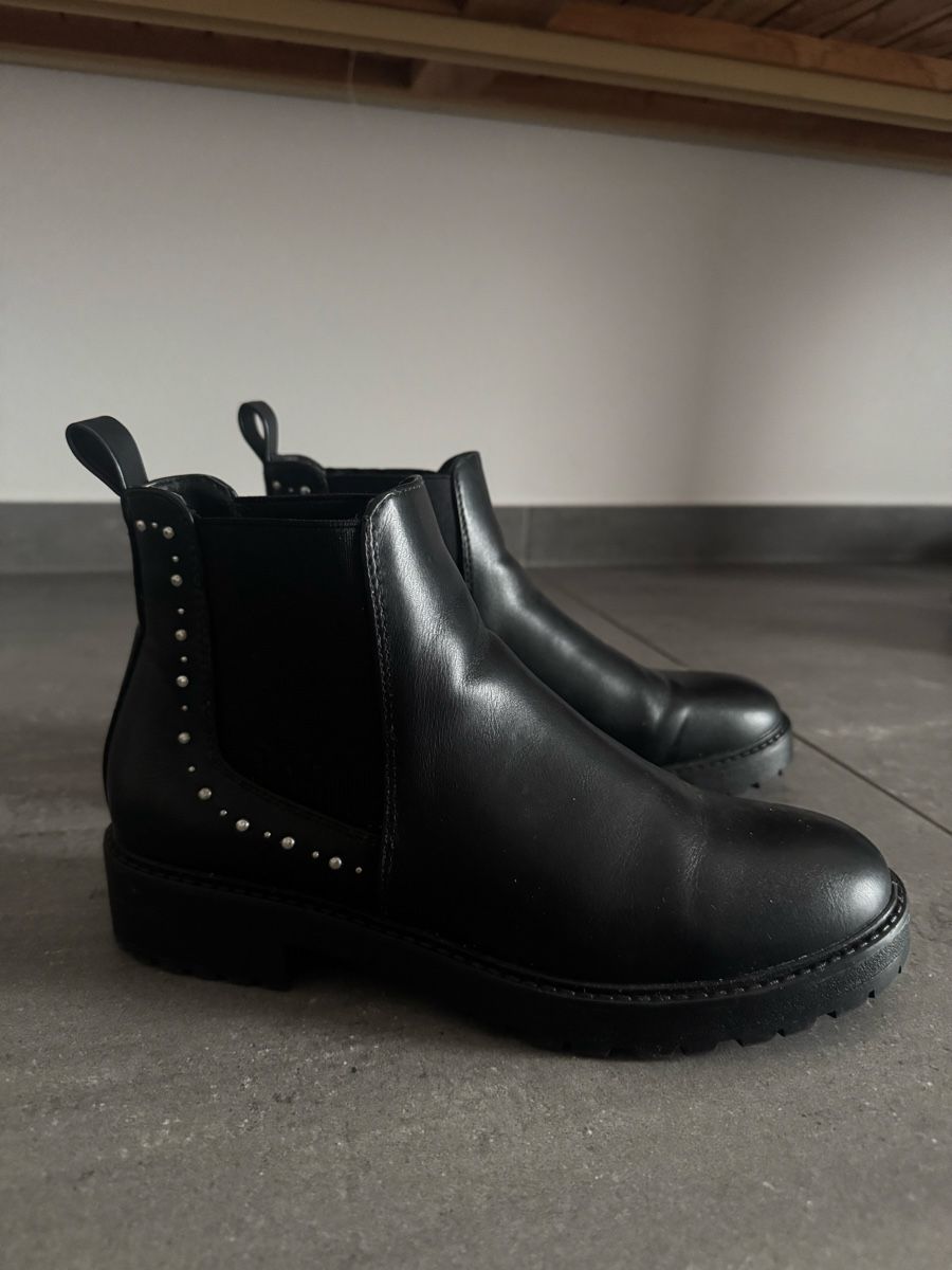 Only Damenschuhe: Schwarze Boots – Gebraucht aus Adligenswil von lor_2zfw 1