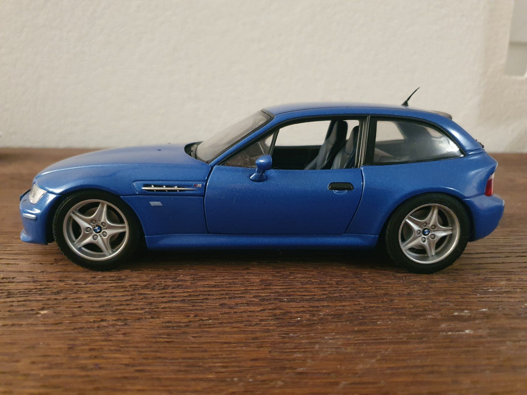 UT Models Modellini d'auto: BMW Z3 M Coupe 1/18 UT Models – Usato da Chernex venduto da Manu0128 6