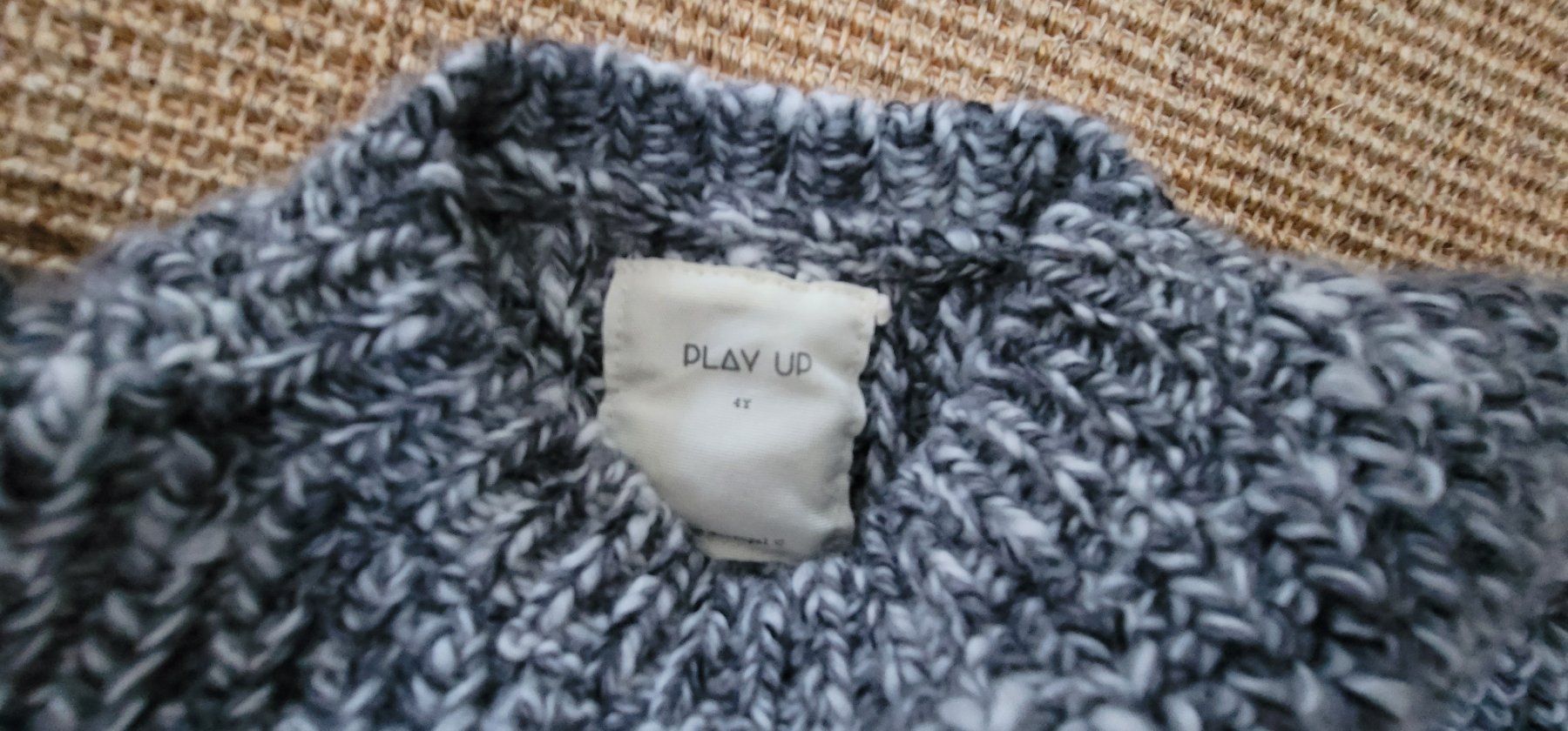 Pullover & Sweatshirts: PLAY UP Pullover,  grau meliert Grösse 4Y – Gebraucht aus Elgg von Bijoux06 2